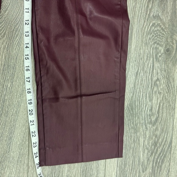 Ann Taylor Burgundy Faux Leather Straight Leg Pants Size 00 - Picture 11 of 13